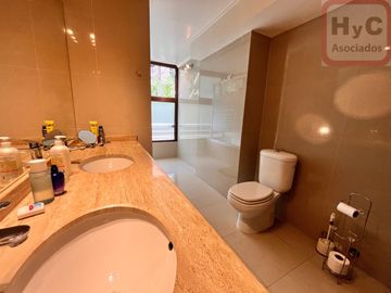 Departamento Amplio y Remodelado en Providencia