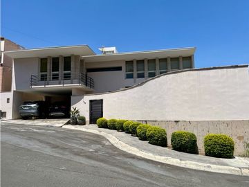Casa en Venta en San Jerónimo al Poniente de Monterrey, N.L.