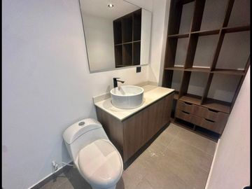 CASA EN ARRIENDO UBICADA EN MEDELLÍN POR EL SECTOR POBLADO