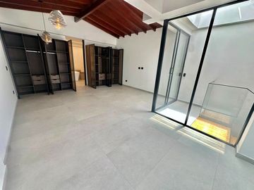 CASA EN ARRIENDO UBICADA EN MEDELLÍN POR EL SECTOR POBLADO