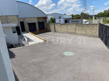 Venta de bodega en col Guadalupe Caleras