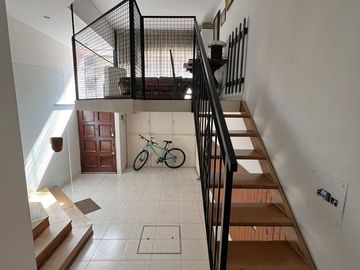 Hermosa casa 5 ambientes, Terraza con Quincho/Playroom - Garage y mas...