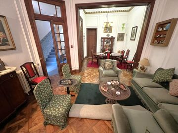 Hermosa casa 5 ambientes, Terraza con Quincho/Playroom - Garage y mas...