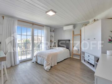 Casa en lote central