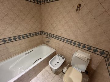 Venta 3 amb. con patio. Cochera y baulera. 126m2. Palermo Nuevo