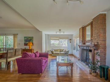 VENTA CASA ESTILO CANADIENSE CON PILETA CLIMATIZADA BARRIO CERRADO LA TRANQUERA PILAR