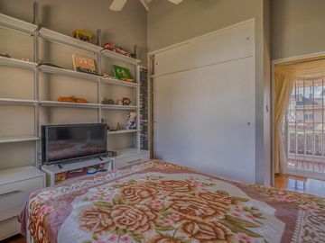 VENTA CASA ESTILO CANADIENSE CON PILETA CLIMATIZADA BARRIO CERRADO LA TRANQUERA PILAR