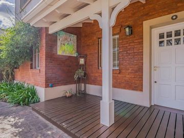 VENTA CASA ESTILO CANADIENSE CON PILETA CLIMATIZADA BARRIO CERRADO LA TRANQUERA PILAR