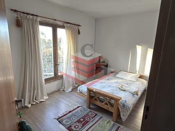 CASA MODERNA EN VENTA EN SÍQUIMAN |CON VISTAS AL LAGO SAN ROQUE | 3 DORMITORIOS | REF: 3157