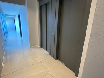 Departamento 2 ambientes a estrenar en Torre de categoría cochera - Barrio Vicente López