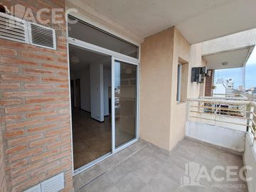 Venta - Departamento amplio - Luis Agote