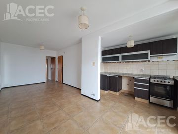 Venta - Departamento amplio - Luis Agote