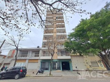 Venta - Departamento amplio - Luis Agote