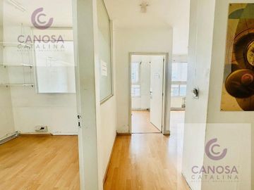 VENTA - Oficina/Vivienda de 8 ambientes en Microcentro