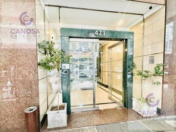 VENTA - Oficina/Vivienda de 8 ambientes en Microcentro