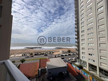 En venta tres ambientes con balcon, La Perla