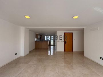 En venta tres ambientes con balcon, La Perla