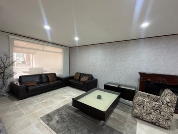 Residencia de Lujo en venta , elegancia y finos acabados.