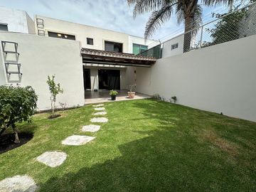 Residencia de Lujo en venta , elegancia y finos acabados.