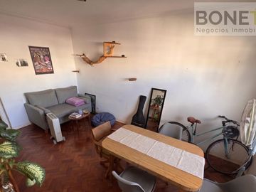 Departamento dos ambientes amoblado luminoso