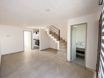 Casa en Renta en Capital Norte | 2 Recámaras y Amplio Jardín