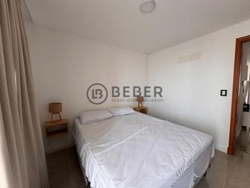 En venta dos ambientes a la calle con balcon, La Perla