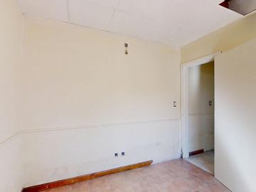 Casa en Venta de 3 Ambientes en Villa Rosa con Jardín