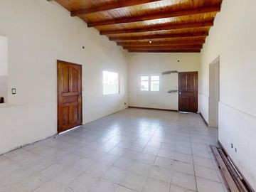 Casa en Venta de 3 Ambientes en Villa Rosa con Jardín