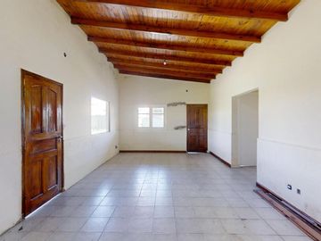 Casa en Venta de 3 Ambientes en Villa Rosa con Jardín
