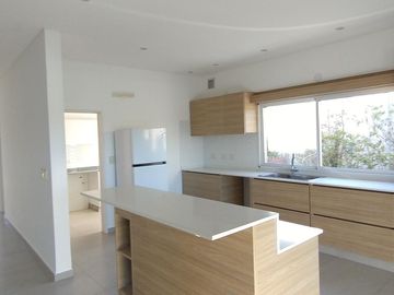 Casa en alquiler de 5 ambientes en barrio Norte,el Cantón, Escobar. GBA Norte