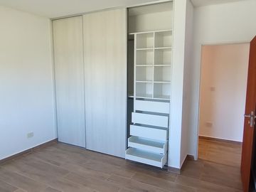 Casa en alquiler de 5 ambientes en barrio Norte,el Cantón, Escobar. GBA Norte