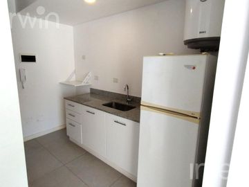 Departamento / Monoambiente en Alquiler - Balcón y Patio propio - Cochera - Amenities - Saavedra