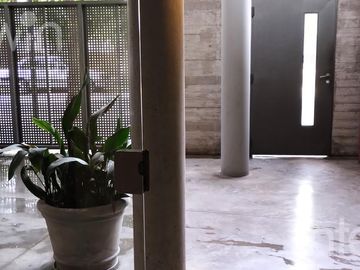 Departamento / Monoambiente en Alquiler - Balcón y Patio propio - Cochera - Amenities - Saavedra