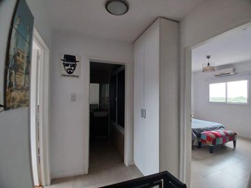 Departamento 3 ambientes en duplex en Victoria, San Fernando con cochera cubierta.