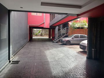 Departamento 3 ambientes en duplex en Victoria, San Fernando con cochera cubierta.