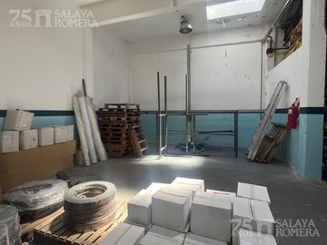 Galpon - Deposito  857 metros cubiertos en venta Munro  zona industrial