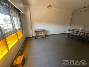 Galpon - Deposito  857 metros cubiertos en venta Munro  zona industrial