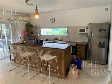Casa en alquiler a la laguna, amoblada en Cantón Norte, Escobar