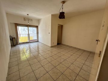 En Venta Departamento de 1 amb cfte .c/balco