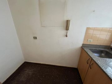 En Venta Departamento de 1 amb cfte .c/balco