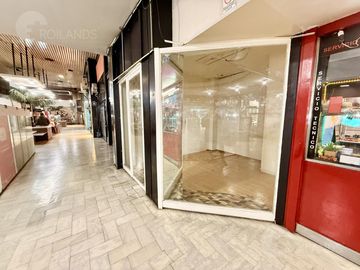 Alquiler local comercial en Galería Flores Center
