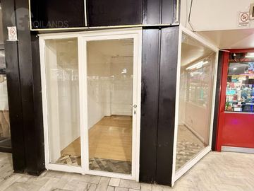 Alquiler local comercial en Galería Flores Center