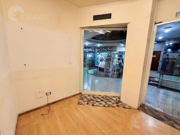Alquiler local comercial en Galería Flores Center