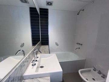 Departamento dos ambientes en alquiler con cochera y amenities en Villa Urquiza!