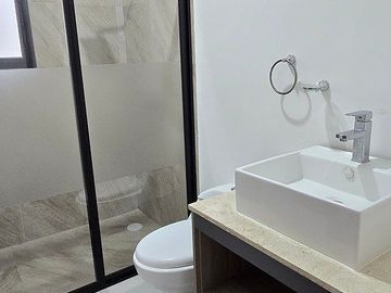 Venta de departamento seminuevo en Manahal a precio de oportunidad
