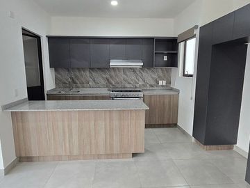 Venta de departamento seminuevo en Manahal a precio de oportunidad