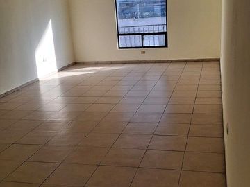 LOCAL COMERCIAL EN EL CENTRO DE MONTERREY