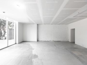 Local comercial de 393 m² en renta – One Marina Park | Av. Marina Nacional