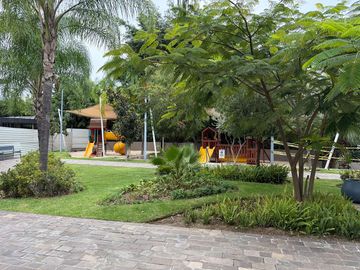 Departamento en renta en Lomas Altas | 2 recámaras + bodega + 2 estacionamientos