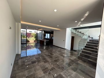 Estrena Casa en Coto Castaño Valle Imperial
